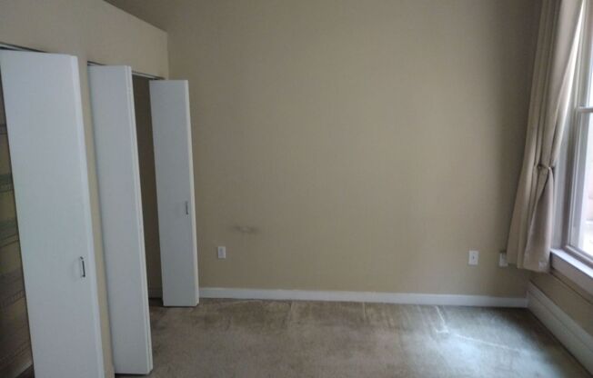 2 beds, 1 bath, 1,218 sqft, $1,592, Unit 208