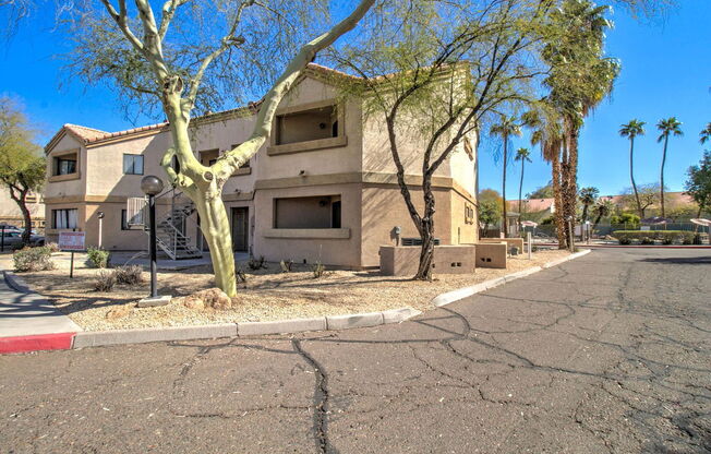 2 beds, 2 baths, 1,036 sqft, $1,600, Unit 284