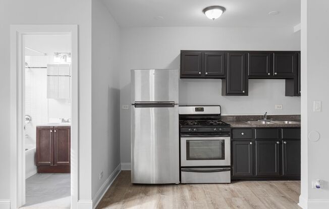 Studio, 1 bath, 280 sqft, $1,375, Unit 312