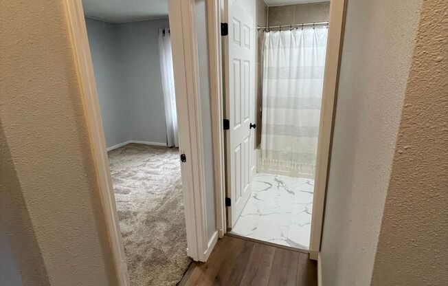 2 beds, 1 bath, $1,895