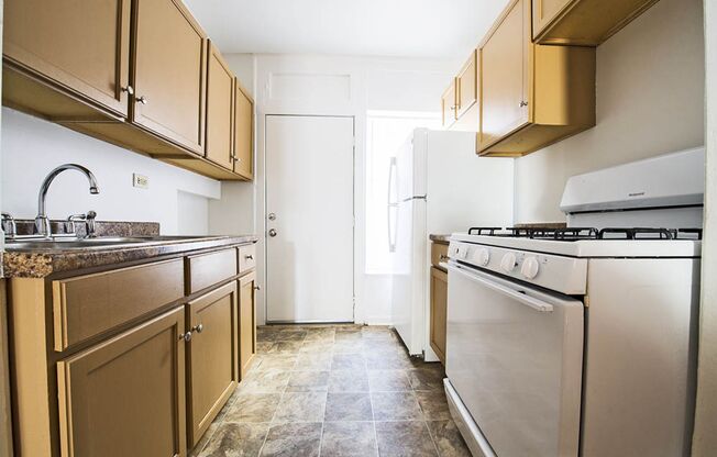 8208 S Drexel
