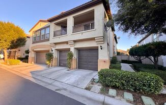 Bright & Upgraded 2 bedroom 2 bathroom Condo in Gated Murrieta Community for Lease!