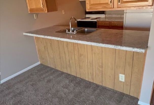 1 bed, 1 bath, 615 sqft, $839, Unit 230