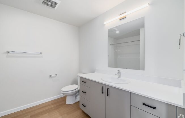 2 beds, 2 baths, 938 sqft, $2,325, Unit 208
