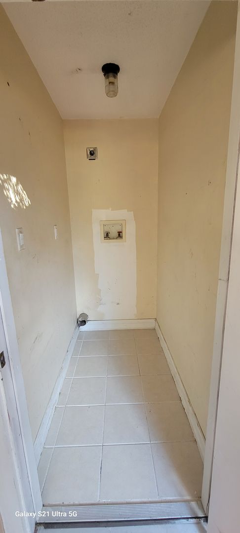 2 beds, 1 bath, $1,500