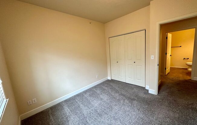 3 beds, 2 baths, $1,795, Unit 104