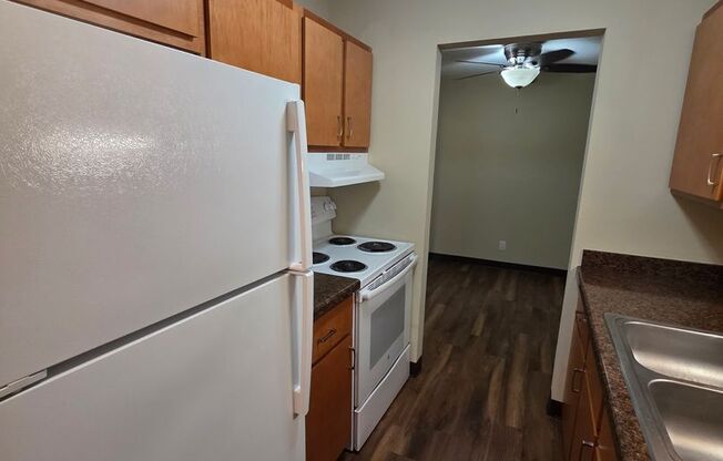 2 beds, 2 baths, 1,050 sqft, $1,395, Unit 13 - 202