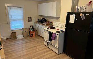 4 beds, 1 bath, $2,250, Unit 2