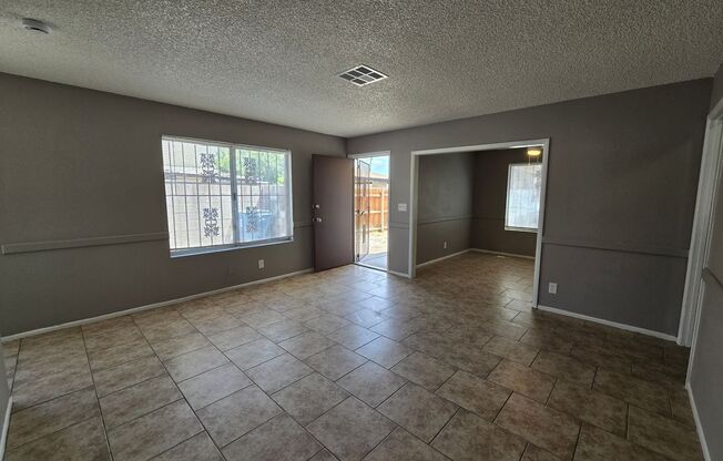 Charming Single-Story Townhome with Private Yard