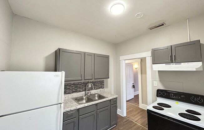 1 bed, 1 bath, 635 sqft, $875, Unit Unit 815