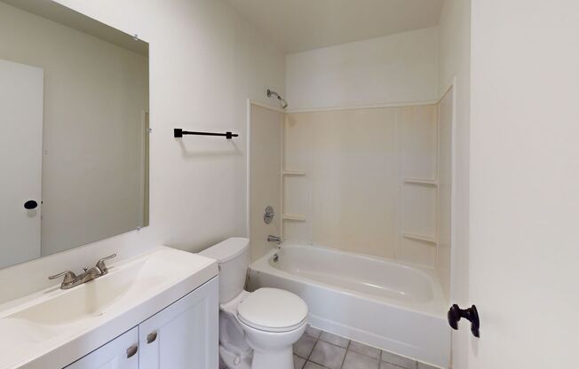 Studio, 1 bath, 332 sqft, $1,350, Unit 203