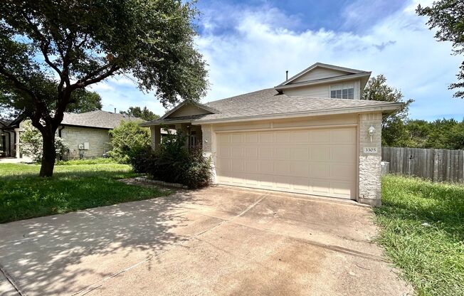 Lovely & Spacious 3/BR 2.5/BA Home in Round Rock!