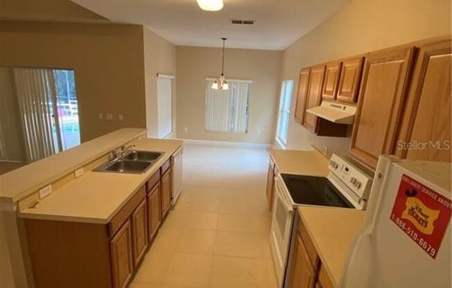 Coming soon - Gorgeous and Spacious Single Family House with Pool !