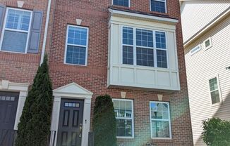 3 beds, 3.5 baths, $2,649