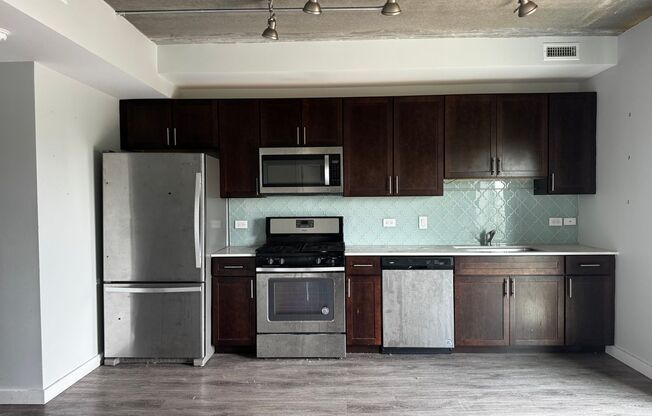 1 bed, 1 bath, 583 sqft, $1,800, Unit 804