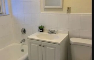 1 bed, 1 bath, 586 sqft, $1,800, Unit 11