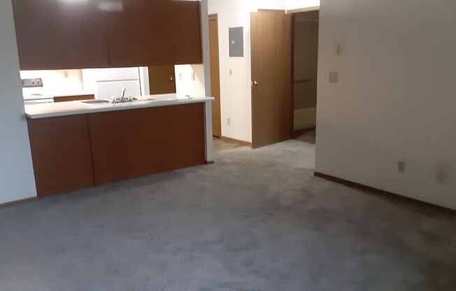 1 bed, 1 bath, 525 sqft, $605, Unit 106