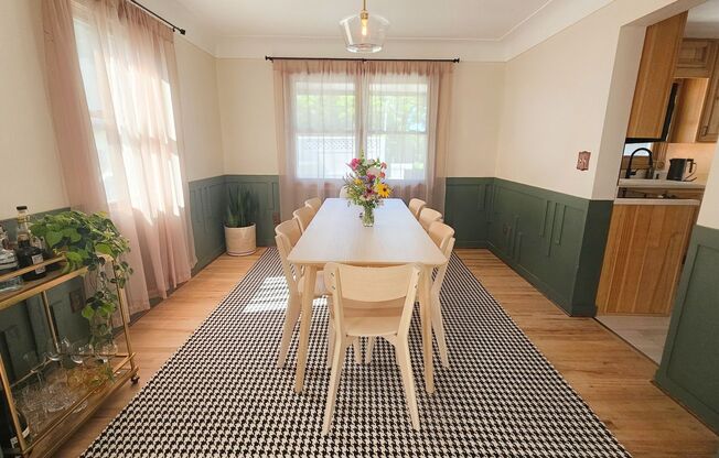 4-Bedroom Remodeled Home in Quiet Des Moines Neighborhood - RENT SPECIAL