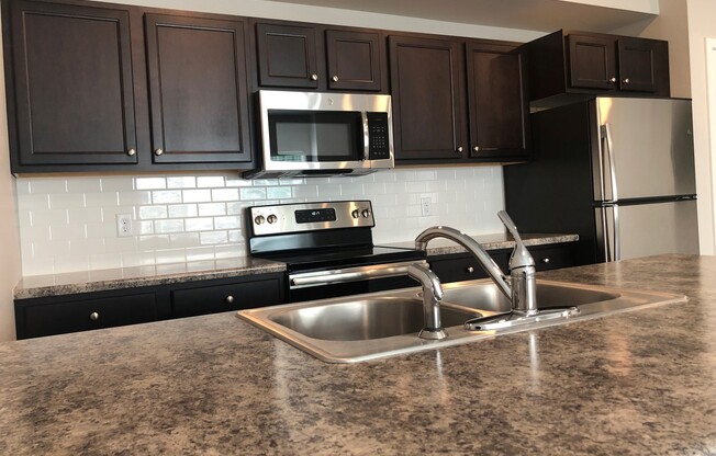 2 beds, 2.5 baths, 1,288 sqft, $1,475, Unit Unit G