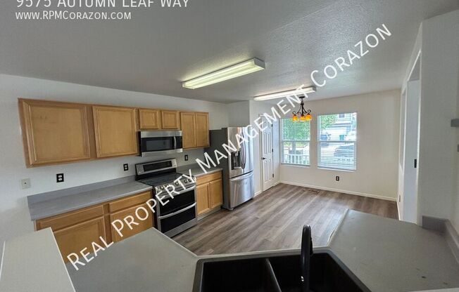 9575 AUTUMN LEAF WAY