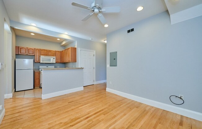 12 Humboldt Pl.