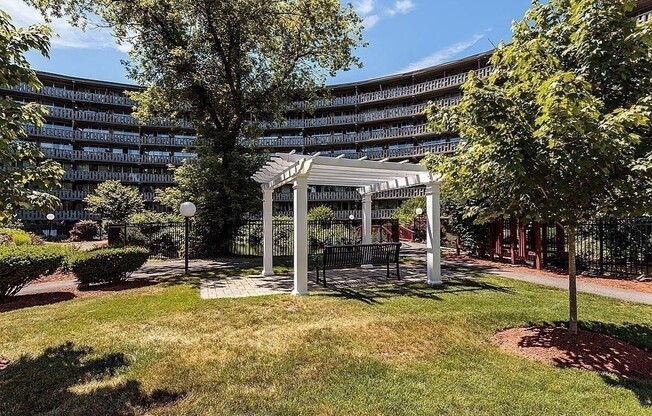 1 bed, 1 bath, 606 sqft, $2,250, Unit 222