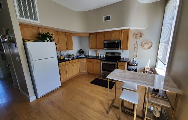 1 bed, 1 bath, 900 sqft, $1,295, Unit 3B