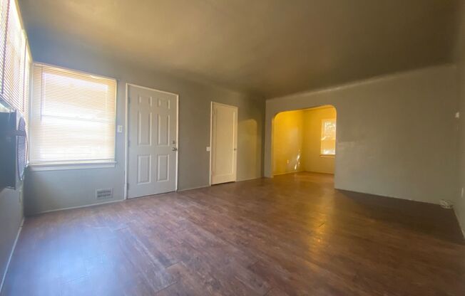 2 beds, 1 bath, $1,185