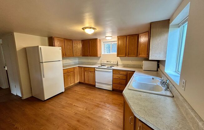 Recently Renovated Spacious 4-Bedroom Triplex