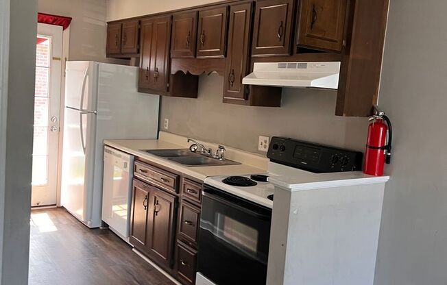 230 Lanier Dr