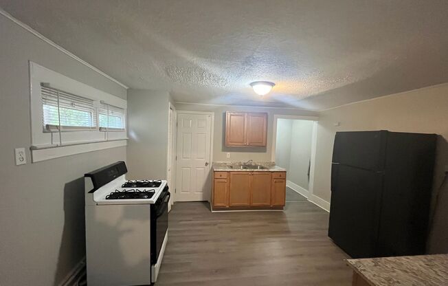 2 beds, 1 bath, $950