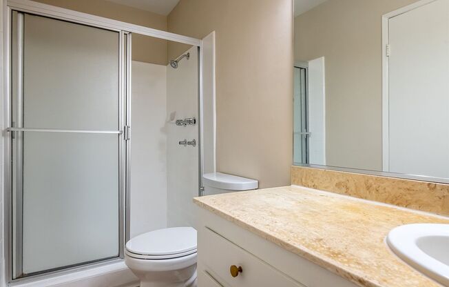 2 beds, 2 baths, 964 sqft, $2,495, Unit 160-02