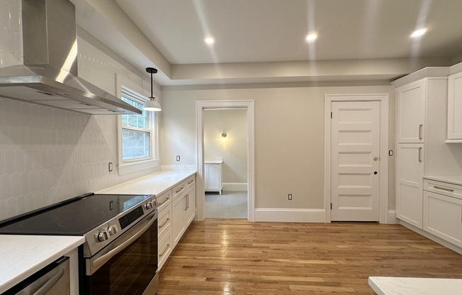 107 UNIVERSITY RD