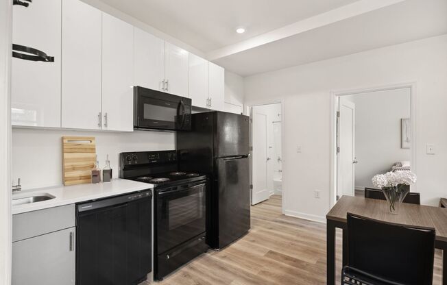 2 beds, 1 bath, 571 sqft, $1,250, Unit Unit 207