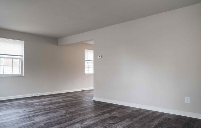 2 beds, 1 bath, 995 sqft, $1,299, Unit I136