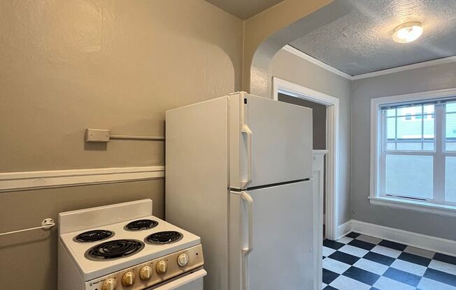 Studio, 1 bath, $1,495