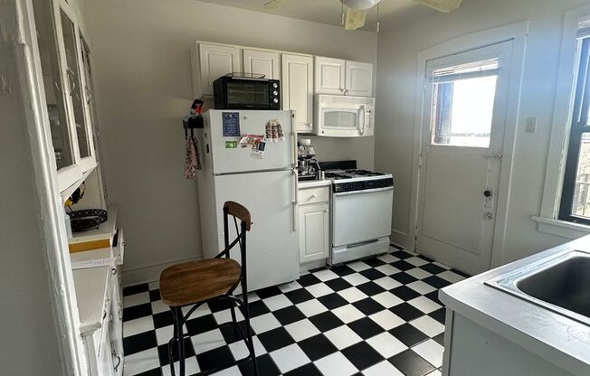 2523-29 Webster
