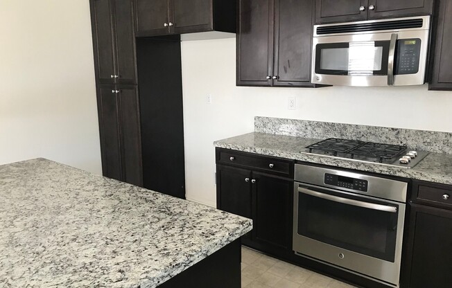 Beautiful Eastvale Newer Home