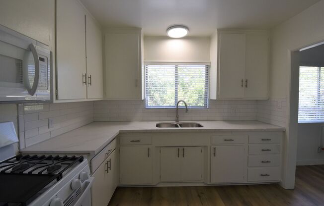 1 bed, 1 bath, 773 sqft, $1,995, Unit 07