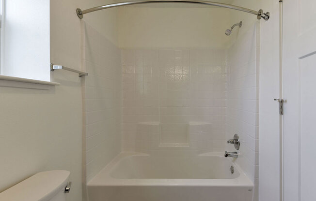 Modern Bathtub and Shower at Chase Creek Apartment Homes, Huntsville, AL, 35811