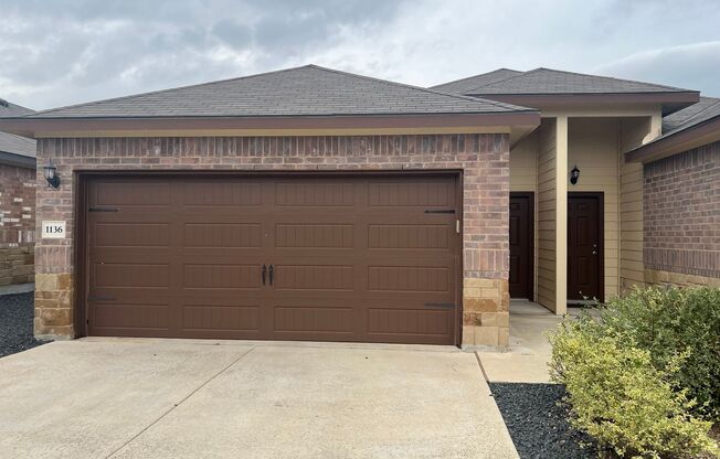 Luxury 3/2Duplex in Seguin, TX