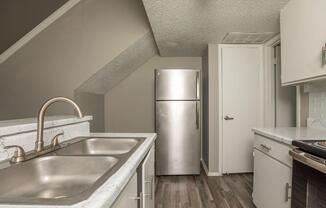 1 bed, 1 bath, 570 sqft, $1,225