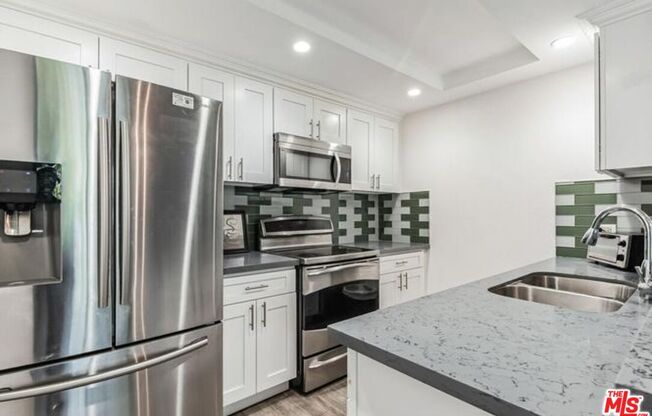2 beds, 2 baths, 1,088 sqft, $4,395, Unit 404