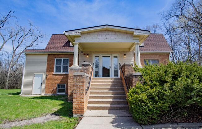 1305 Oswego Rd., Naperville, Illinois 60540