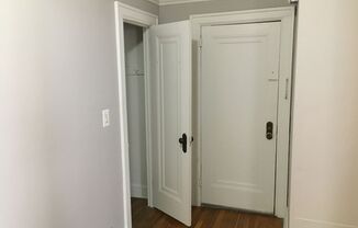 2 beds, 1 bath, 962 sqft, $1,475, Unit 3C