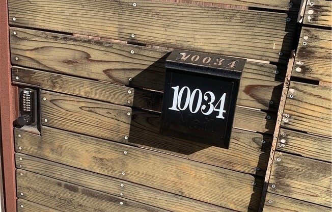 10034 NOBLE AVE