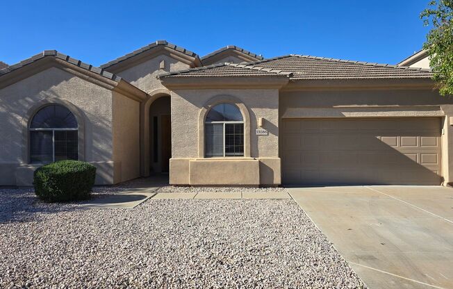 Gated community in Goodyear with new interior!