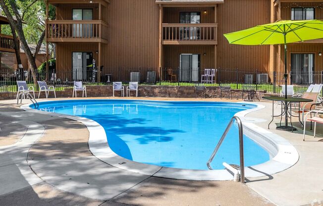 2 beds, 2 baths, 800 sqft, $955