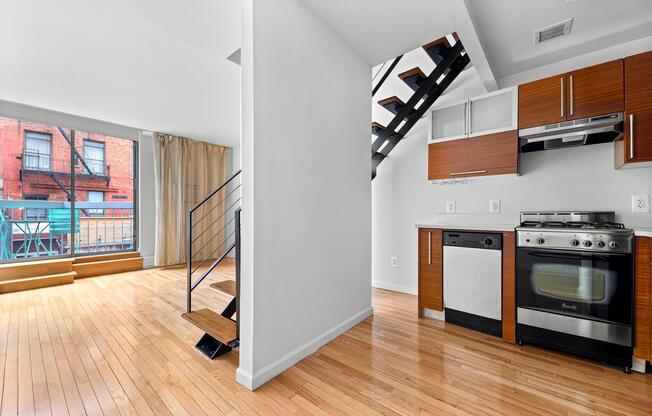 2 beds, 1 bath, $6,895, Unit 1T