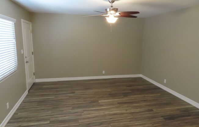 2 beds, 1 bath, 800 sqft, $2,345, Unit 3868.5
